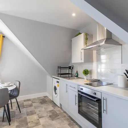 Open Mind Property - Cosy Apartment With 2 Beds Portsmouth Exterior photo