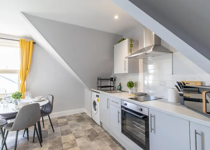 Open Mind Property - Cosy Apartment With 2 Beds